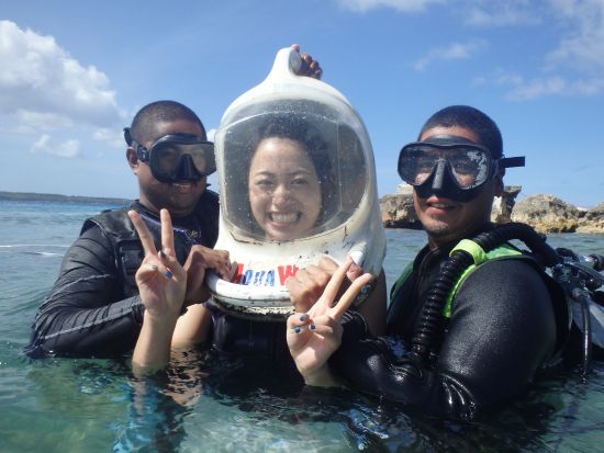 アクアウォーク＋ビーチシュノーケリング　選べるパラセーリング or イルカウォッチング付プランあり＜日本語ガイド／送迎付き＞by スキューバカンパニー