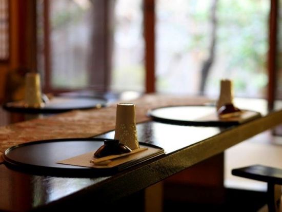 【昼 催行】舞妓さん鑑賞＋会席料理＋飲み放題付  築160年の老舗高級料亭「東観荘」で旬の京料理とお酒を堪能＜お部屋貸切／撮影自由／最大40名様＞