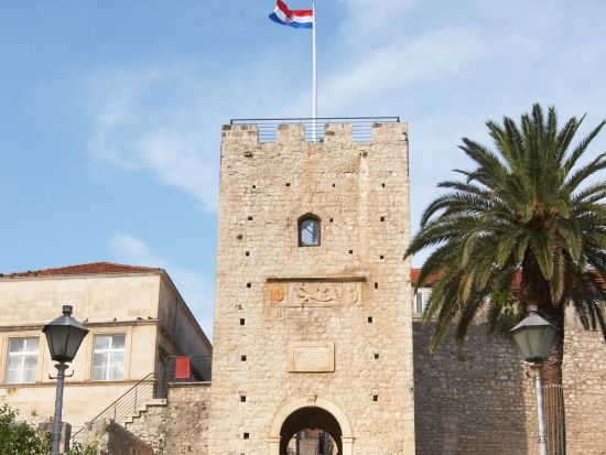 ペリェシャツ半島ワイナリー＋ストン＋コルチュラ島 1日観光ツアー＜5月～10月／英語／ドブロヴニク発＞