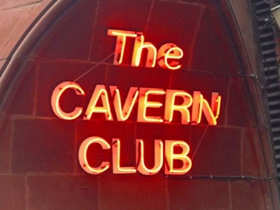 ビートルズの故郷リバプール 観光パッケージ　列車往復チケット＆マジカルミステリーツアーチケット ＜ロンドン発＞ by Evan Evans