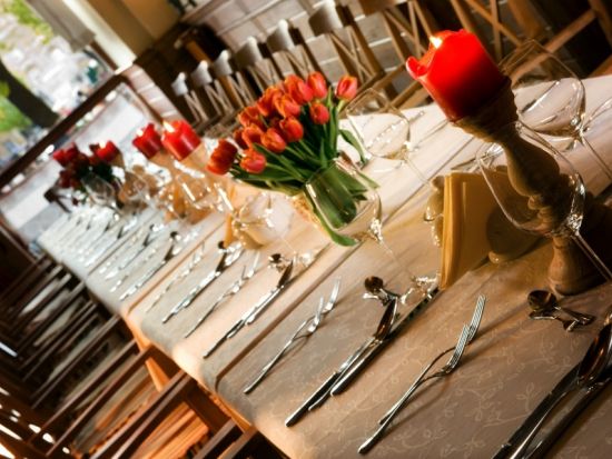 クラシックコンサート＆ポーランド伝統料理ディナー ＜貸切／日本語アシスタント／クラクフ発＞