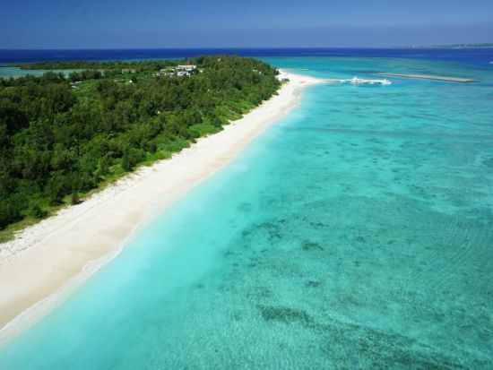 水納島ボートシュノーケリング 冬季限定！夏よりも透き通った綺麗な海を大満喫！4KカメラGoPro撮影データ 無料ダウンロード付き＜11～3月／本部町発＞