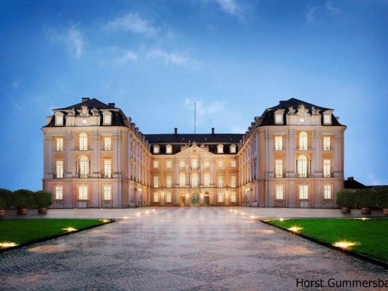 【プライベートツアー】ケルン大聖堂・アウグストゥスブルク城・フロイデンベルク＜車＋ドライバーガイド貸切／日本語／フランクフルト発＞ by [みゅう]