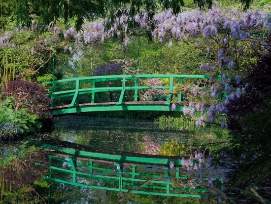 モネの庭園ジヴェルニー　半日観光ツアー ＜4～10月／英語ガイドまたは日本語オーディオガイド／パリ発＞