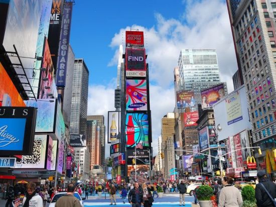 ニューヨーク市内観光ツアー　自由の女神リバティ島上陸＆グラウンド・ゼロ＆マンハッタン車窓観光 ＜半日 or 終日／日本語ガイド＞ by H.I.S.