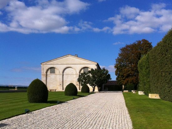 ボルドー　メドック・ワイン街道4つのエリア巡り（マルゴー、サンジュリアン、ポヤック、サンテステフ）＜試飲付／日本語ガイド／ボルドー発着＞