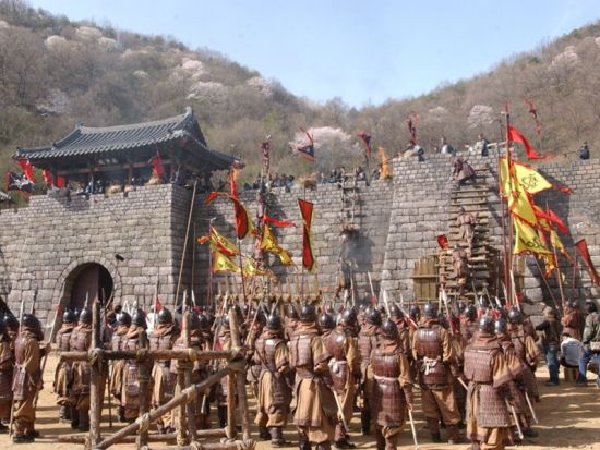 韓国時代劇 加恩オープンセット場+『暴君のシェフ』ロケ地 聞慶(ムンギョン)セジェオープンセット場巡り1日ツアー　貸切プランあり＜日本語ガイド／昼食付＞