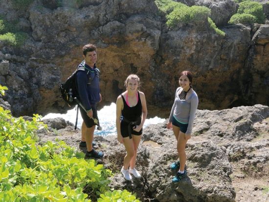 神秘の洞窟パガットケーブトレッキングツアー  ジャングル探検+天然プールでスイミング！歴史も学べるエコアドベンチャー＜午前／英語ガイド／送迎付き＞