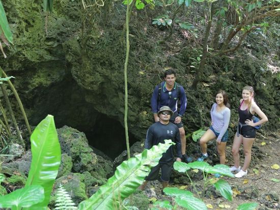 神秘の洞窟パガットケーブトレッキングツアー  ジャングル探検+天然プールでスイミング！歴史も学べるエコアドベンチャー＜午前／英語ガイド／送迎付き＞