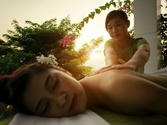 ナ・スパビレッジ「Na Spa Village」田園に囲まれた一軒家の隠れ家ヴィラ　夜のホイアン観光＋ディナー付きプランあり＜ホイアン郊外／ホテル往復送迎可＞