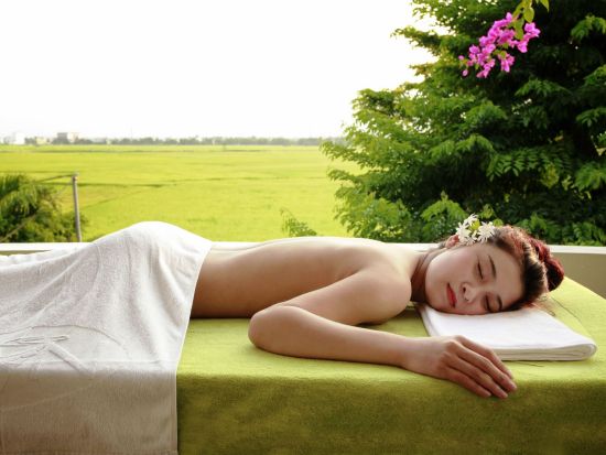 ナ・スパビレッジ「Na Spa Village」田園に囲まれた一軒家の隠れ家ヴィラ　夜のホイアン観光＋ディナー付きプランあり＜ホイアン郊外／ホテル往復送迎可＞