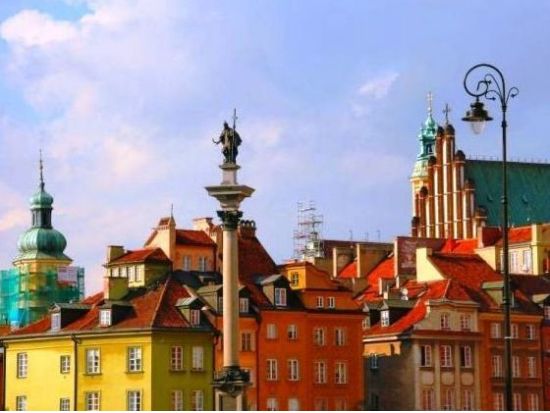 ワルシャワの見所を効率良く！3時間で巡るワルシャワ・ハイライト観光ツアー＜午前 or 午後／英語ガイド／往復送迎付き／ワルシャワ発＞