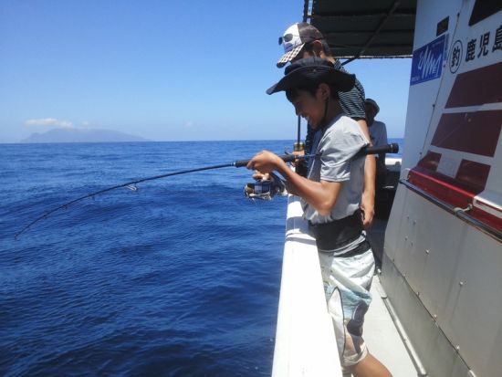 船釣り体験 貸し切りプラン(5名以上) または乗り合いプランから選択 フィッシングガイドが知識や技術を伝授！ by 屋久島fishinglikeclub 