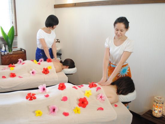 【ベルトラ限定メニュー】一棟貸切りスパ　日焼け後の肌にも効くクールダウンメニューあり＜無添加コスメセットのお土産付／与那覇前浜ビーチ近く＞