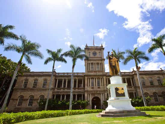 オアフ島真珠湾（パールハーバー）日帰り観光ツアー　ホノルル観光付きプランまたはパールハーバー1日観光プラン ＜昼食付き／英語ガイド／ハワイ島発着＞