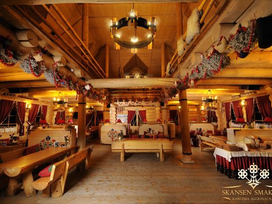 ポーランド伝統舞踊ショー＆ディナービュッフェ　飲み放題付き＜月～木催行／クラクフ発＞