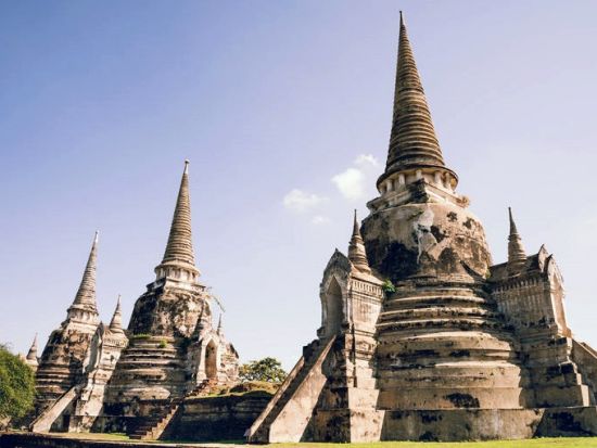 【専用車】1日・アユタヤ遺跡＋バンパイン宮殿＋象乗り＜日本語ガイド／往復送迎＞