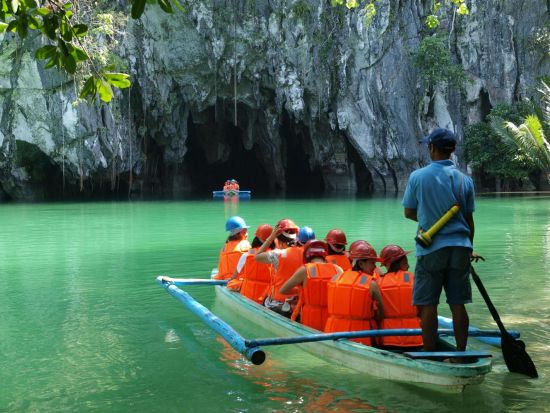 パラワン島発　プエルト・プリンセサ地下河川国立公園　1日クルーズ＜終日／ホテル送迎／昼食付き／英語ガイド＞