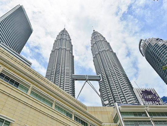 ペトロナスツインタワー展望台チケット　超高層ビルからの眺望