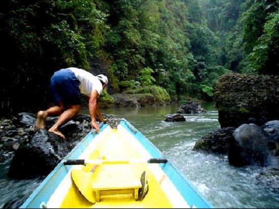 パグサンハン滝　日帰り観光ツアー ＜英語（混乗）もしくは日本語（貸切）ガイド／昼食付き＞