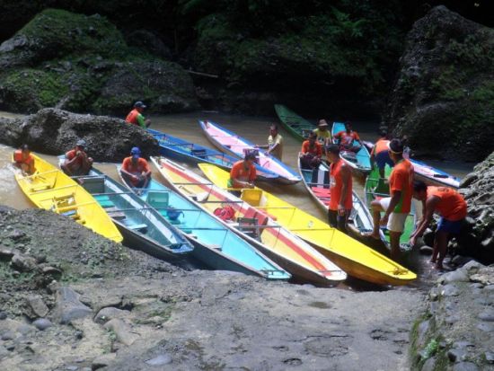 パグサンハン滝　日帰り観光ツアー ＜英語（混乗）もしくは日本語（貸切）ガイド／昼食付き＞