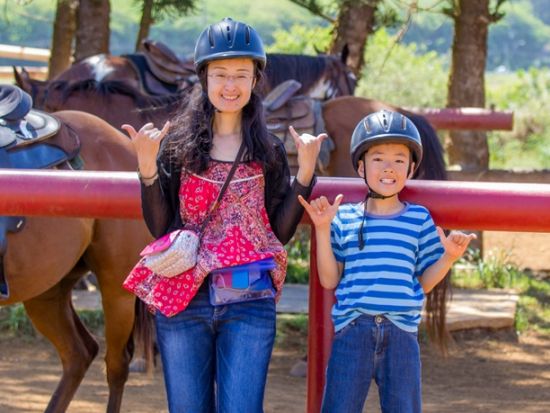 乗馬体験(0.5～2時間)　2歳から参加OKの子供向けコースやサンセット、貸切ランチ付きなど選べるコースで広大な牧場を満喫！＜ガンストック牧場／現地集合＞