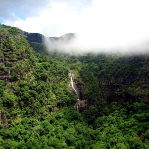 JOYN50A_sleepinggiantwaterfall