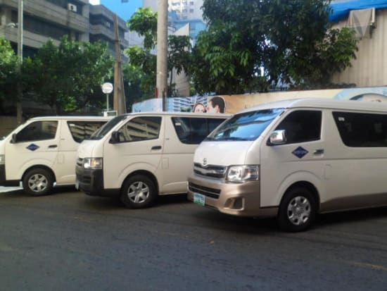 airconditioned vans for airport transfer service