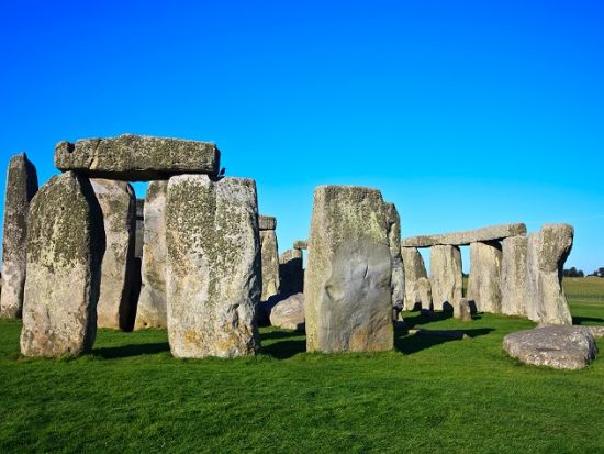 2大世界遺産ストーンヘンジ＆バース 日帰りツアー ＜英語ガイド／ロンドン発＞by Evan Evans ＊申込と同時に即予約確定