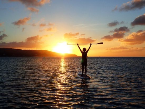 【１日１組限定】サンセットSUP＋シュノーケリング　タモン湾でロマンティックな夕日を眺めながら海上散歩＜日本語／送迎付き＞byオーシャンフリーク
