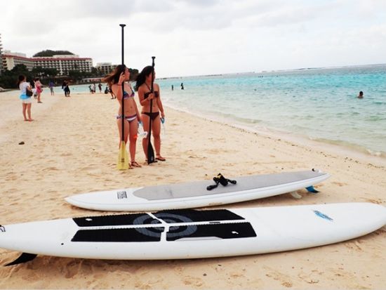 【１日１組限定】サンセットSUP＋シュノーケリング　タモン湾でロマンティックな夕日を眺めながら海上散歩＜日本語／送迎付き＞byオーシャンフリーク