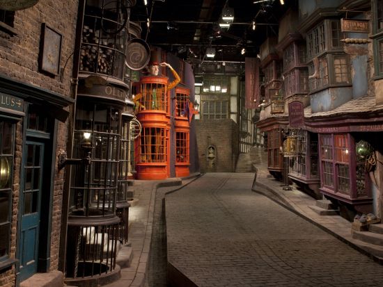 オックスフォード観光付きプランあり！ハリー・ポッター・スタジオツアー＜ロンドン市内集合＞