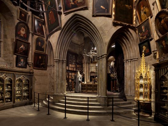 オックスフォード観光付きプランあり！ハリー・ポッター・スタジオツアー＜ロンドン市内集合＞