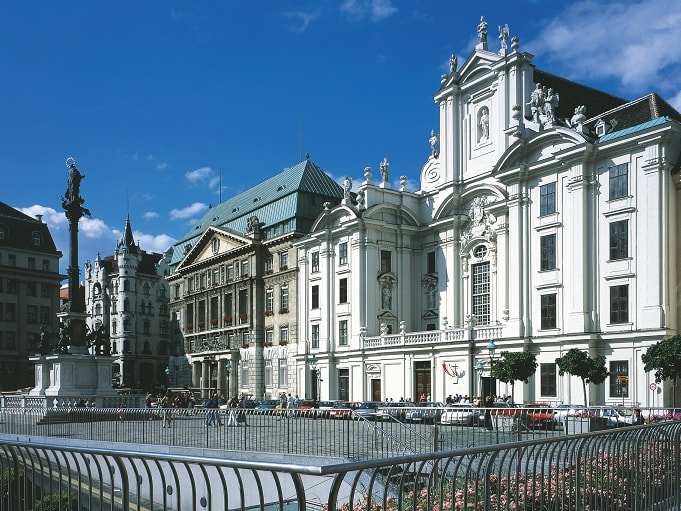 シェーンブルン宮殿と庭園群 (オーストリアの世界遺産) | ウィーンの観光・オプショナルツアー専門 VELTRA(ベルトラ)