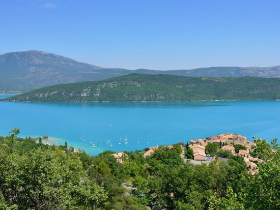 ヴェルドン渓谷＆サントクロワ湖＆4つの美しい天空の村巡り　1日観光ツアー＜4月～10月／貸切／日本語／ニース発＞