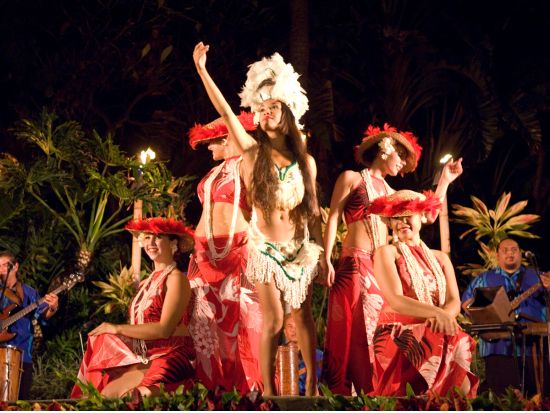 伝統ルアウ＆フラ・ハワイアンショー　アイランド・ブリーズ・ルアウ（キングカメハメハホテル内）＜ブッフェ夕食／飲み放題／シェルレイ付＞