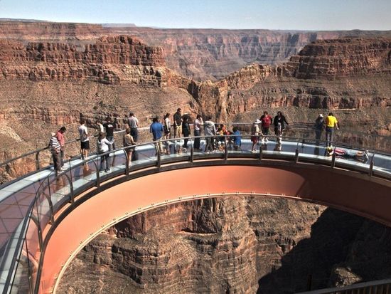 RS7273_las-02-grand-canyon-west-rim-guano-point-from-edge-5-scr