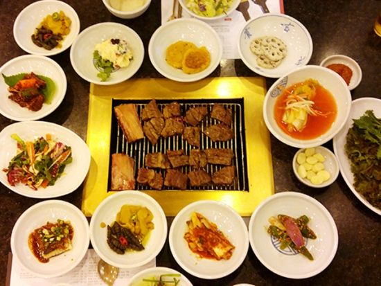 ソウル郊外観光ツアー　世界遺産 水原華城＋華城行宮　選べる名物グルメの昼食付き・伝統衣装体験付プラン＜午前・1日／日本語ガイド／ホテルお迎え付き＞