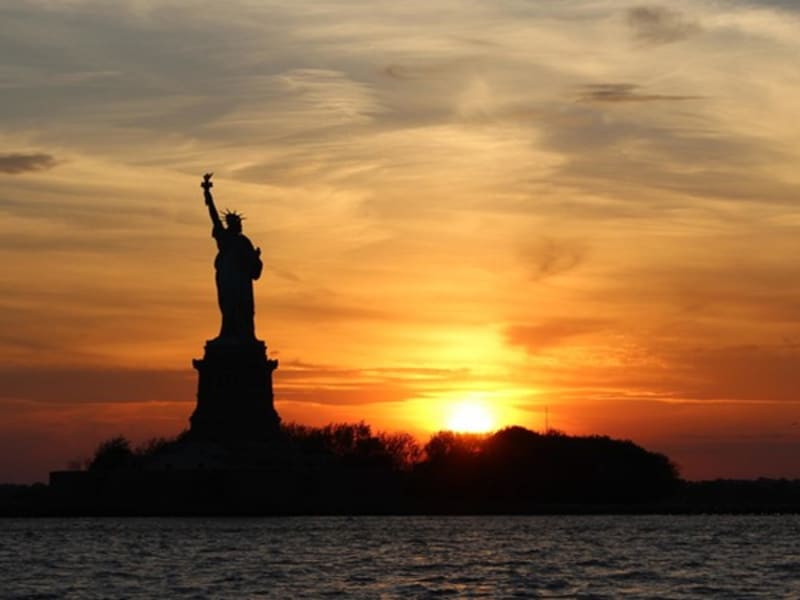 USA_New York_Statue of Liberty_Sunset sail