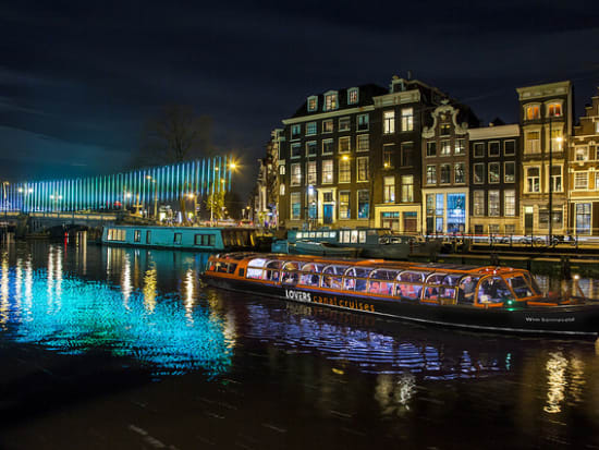 1時間でアムステルダムをぐるっと1周 アムステルダム運河クルーズ 日本語オーディオガイド アムステルダム発 オランダ オランダ 旅行の観光 オプショナルツアー予約 Veltra ベルトラ