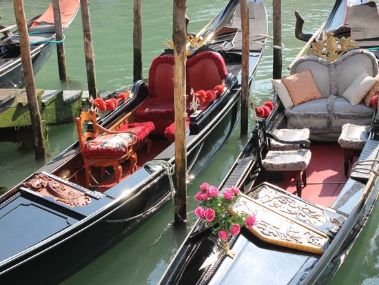 GONDOLA