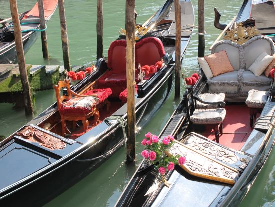 世界遺産の街ベネツィア ゴンドラ遊覧30分コース 日本語アシスタント付き ランチorディナー付きプランあり＜貸切／午前or午後＞by My bus