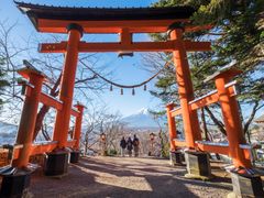 Mt. Fuji pagoda cropped