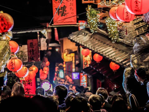 夜の九份・十分（天燈上げ）・十分の滝ツアー　京鼎樓や九份心宇食堂での食事付きプランあり＜午後／日本語ガイド／台北駅・士林夜市いずれかで解散OK＞