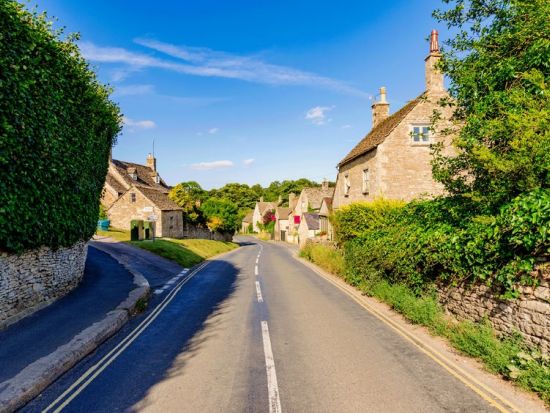 コッツウォルズの村日帰りツアー　チッピング・カムデン＋ストウ・オン・ザウォルドなど4つの村訪問　即予約枠あり！＜日本語アシスタント／ロンドン発＞by Mybus