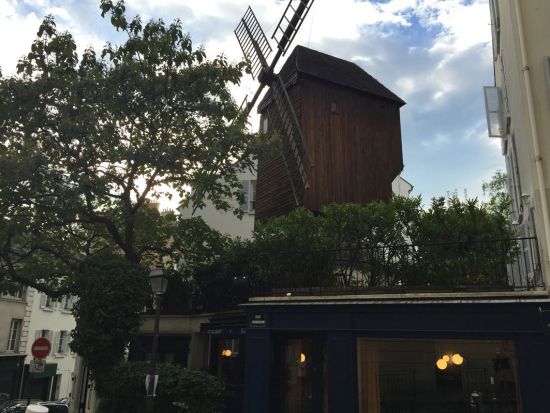 アメリの愛したモンマルトル散策 プライベートツアー＜貸切／日本語アシスタント＞by[みゅう]