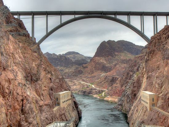 usa_las vegas_arizona_lake mead bridge