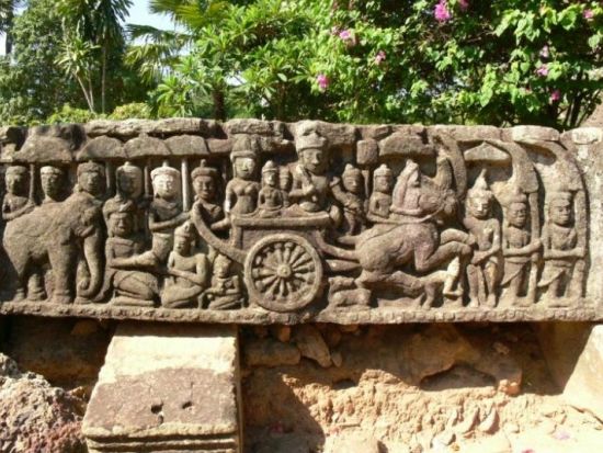 南部遺跡群と寺院巡り＆タマウ動物園観光ツアー ＜日本語ガイド／プノンペン発＞