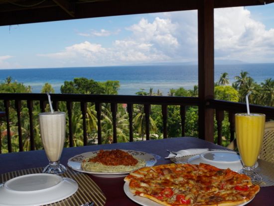 ジンベイザメシュノーケリングツアー　移動が快適な車両アップグレードプランあり＜イタリアンランチ／日本語ガイド／送迎＞