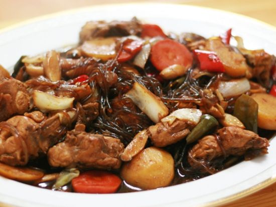 世界遺産安東(アンドン)日帰りツアー　河回村＋仮面劇観賞＋伝統市場体験　名物・安東グルメ付き＜終日／日本語ガイド／昼食付＞